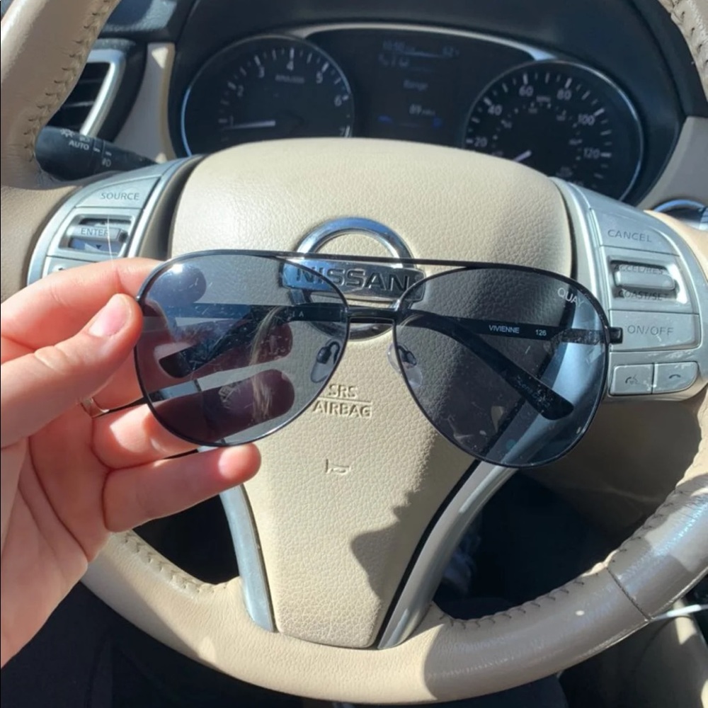 Quay Australia Vivienne Glasses